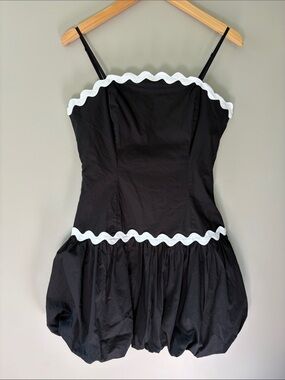 Ric Rac Trim Bubble Hem Mini Dress Medium Black White Retro Coquette